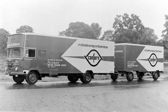 Wie die Zeit vergeht... historischer confern - Umzugs-LKW