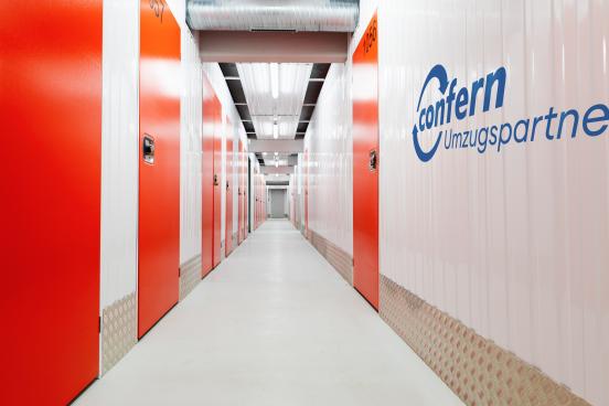 confern - Lagerhalle mit abschließbaren Lagerräumen